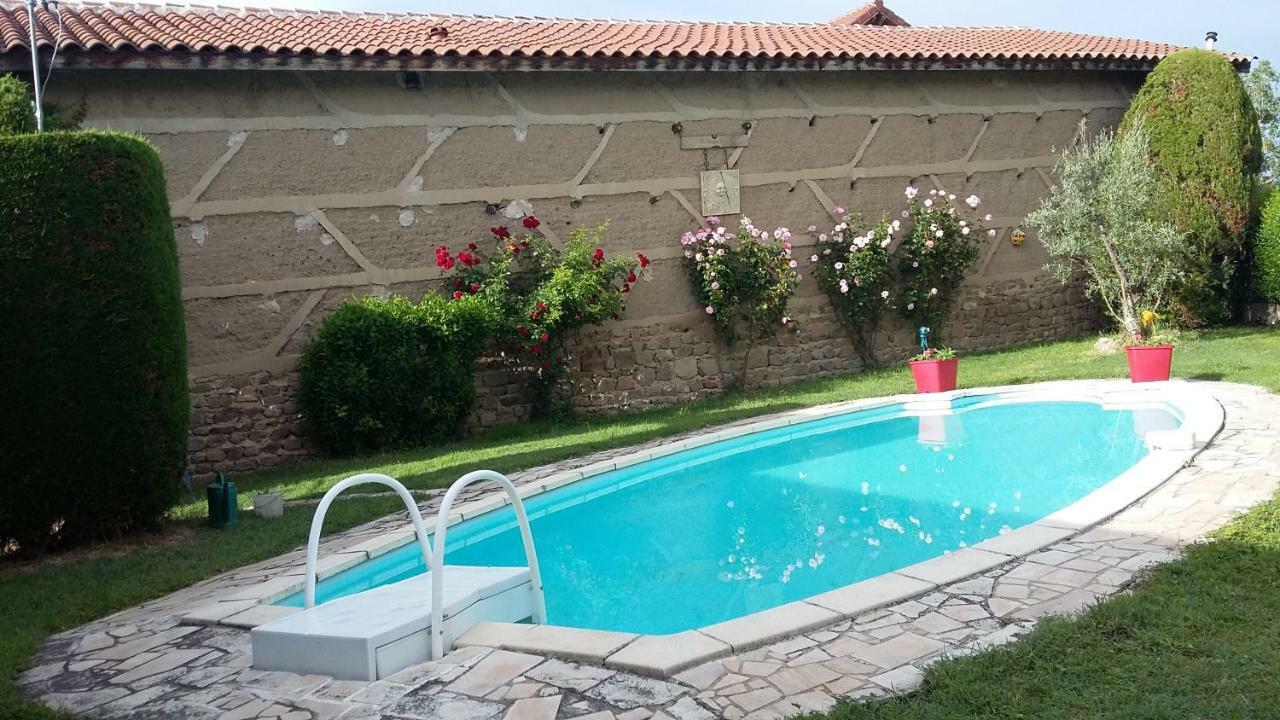Апартаменты La Ferme Du Nizon Valeille Экстерьер фото